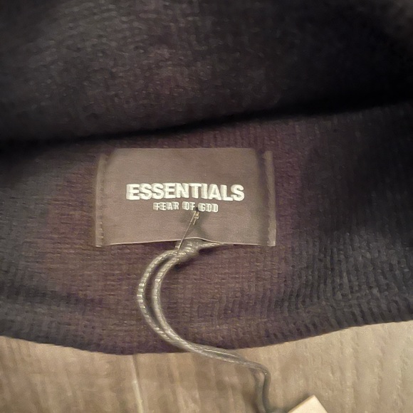 Black Fear Of God Essentials Beanie - Picture 3 of 3